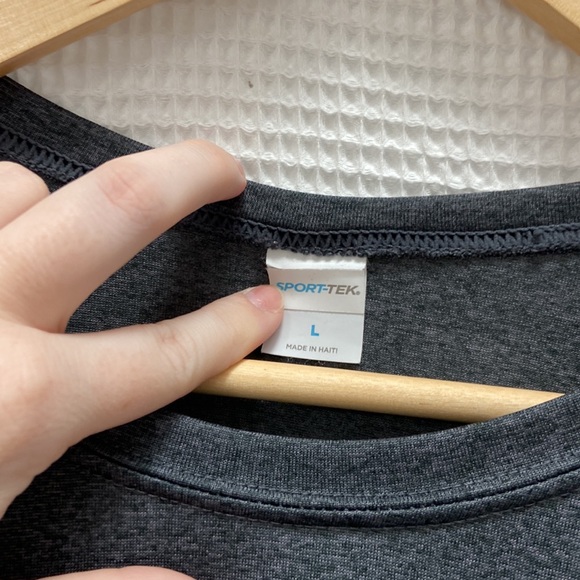 Sport-Tek Men’s grey long sleeve “Climbworks Keana Farms” Hawaii shirt. Size L - Picture 3 of 7